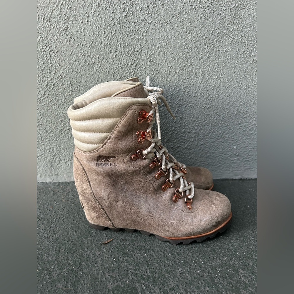 Sorel Conquest Holiday Boots Wedge Combat Boots  Gorpcore Waterproof Size 8
